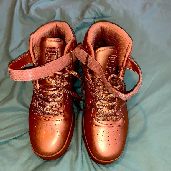 pink shiny fila shoes